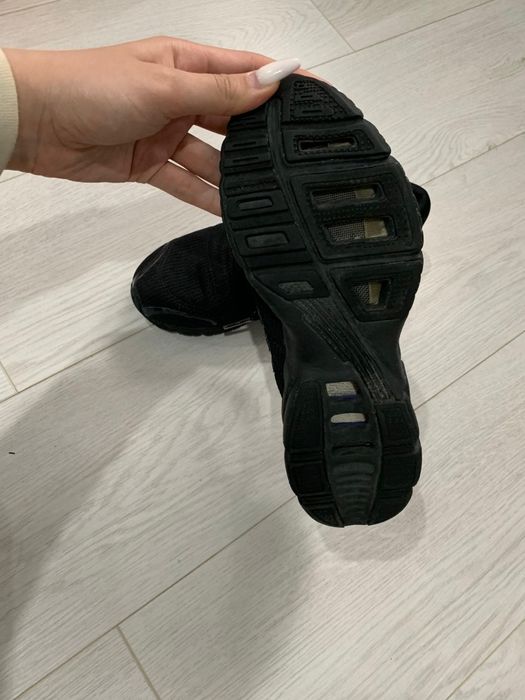 Оригинальные кроссовки Adidas