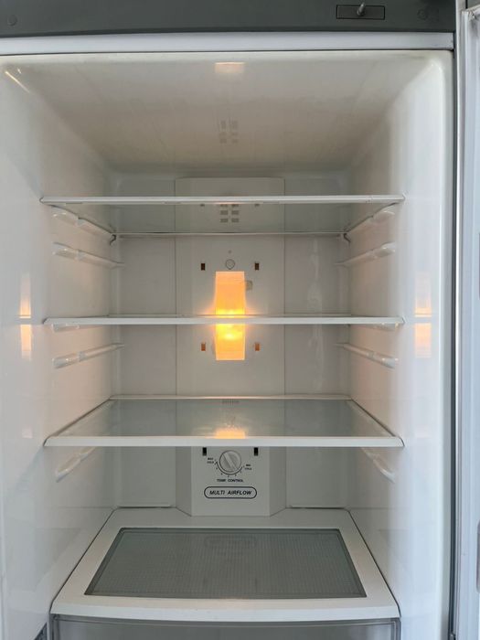 Холодильник в хорошем состоянии