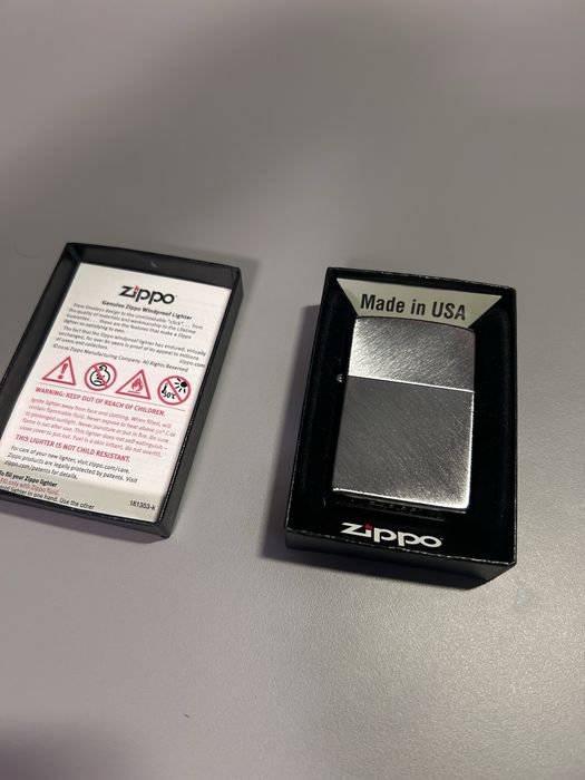 Bricheta Zippo Herringbone Sweep