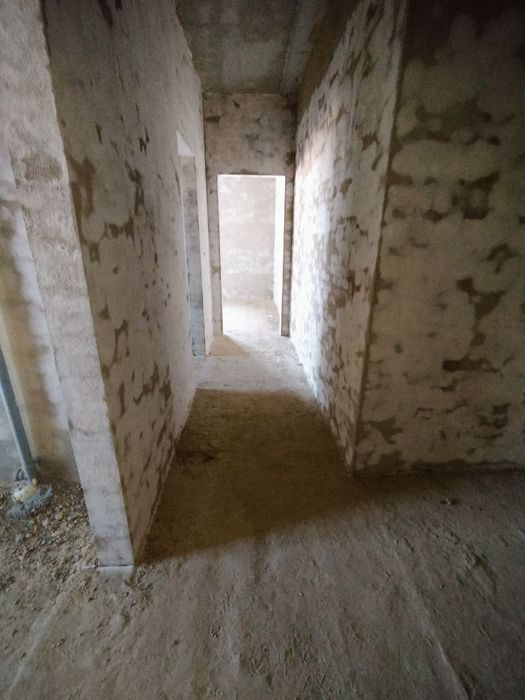 3хоналик 2каватда 7микрорайон, коробка