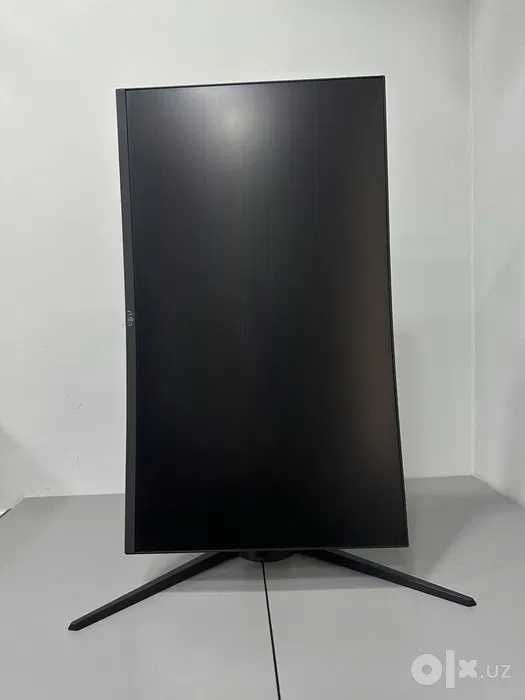 Rulls 27" FHD 165HZ Curved RGB Gaming MONITOR! HAS STAND!