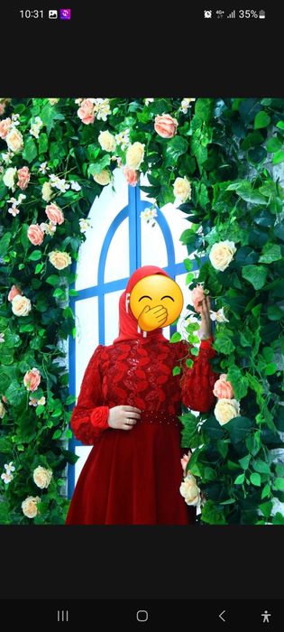 Oqshom libosi, vecherni ko'ylak qizil