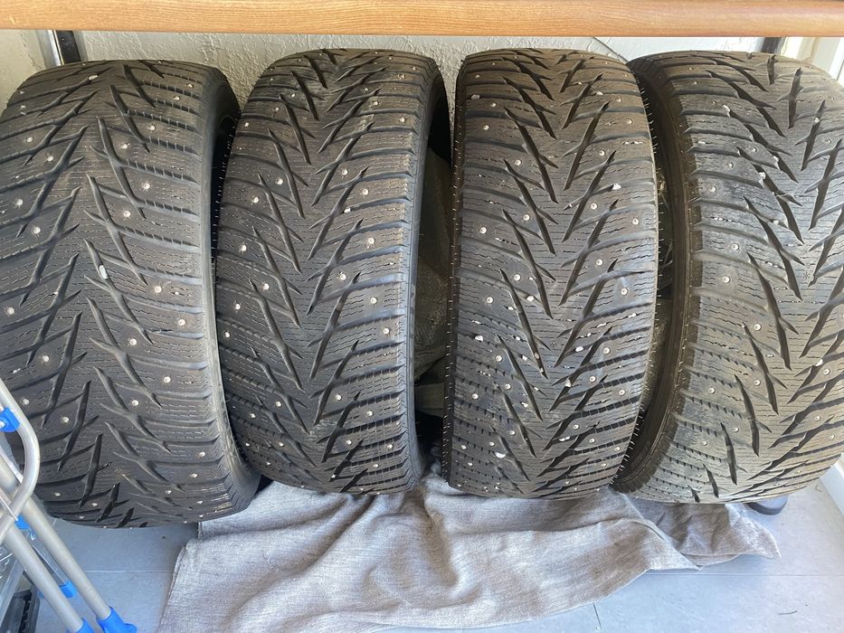 Продам шины kapsen 225/45/17. Шипы