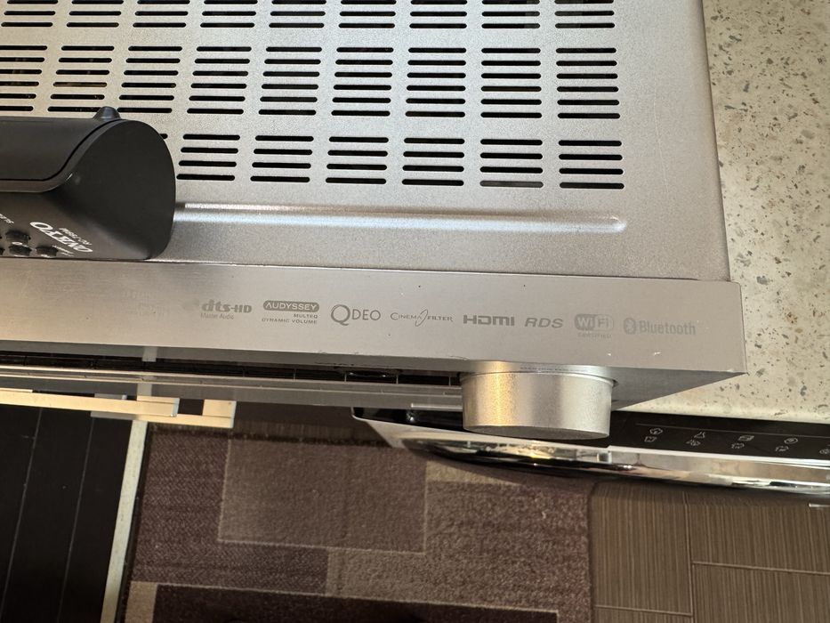 Onkyo TX-NR626 Bluetooth Wi-Fi