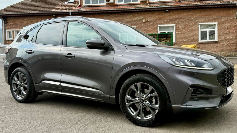 Ford Kuga ST-line,camera față-spate,full hybrid,lane assist,side assist