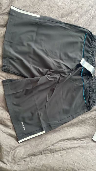 Short Addias tenis