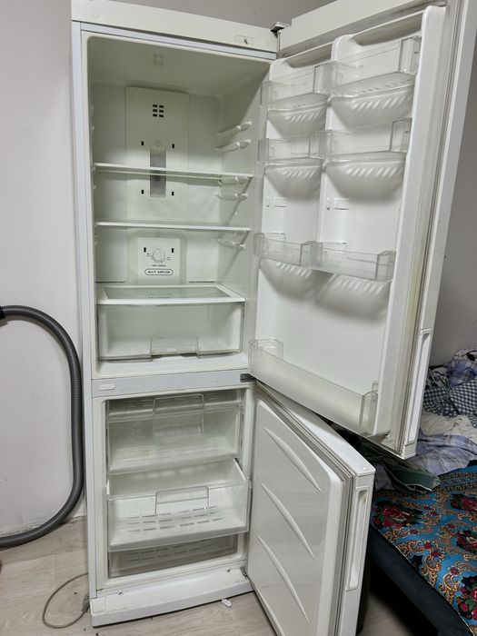 Продам холодильник