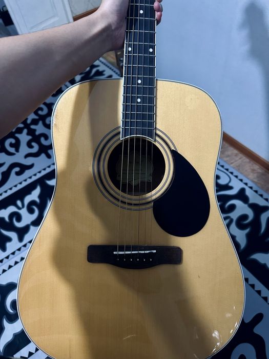 Продам гитару greg bennett