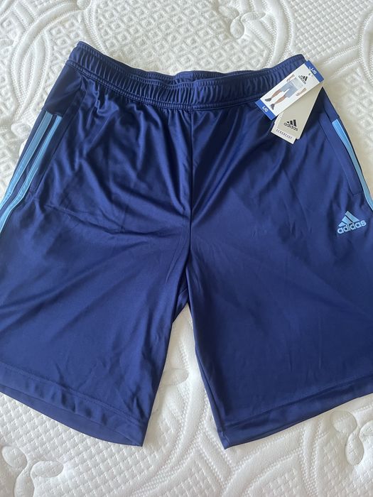 Спортни шорти Adidas нови