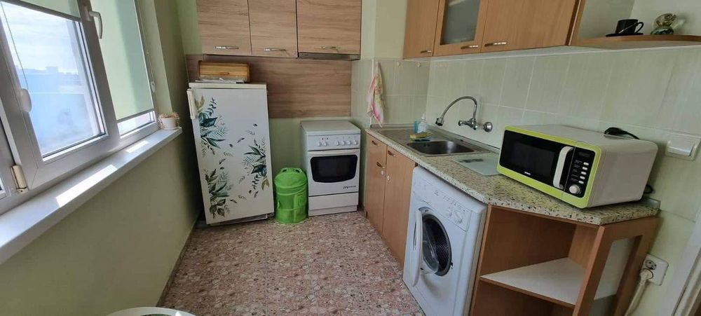 Дава се под наем Двустаен апартамент в Варна, ХЕИ - 45 кв.м за 383 € - Снимка #3