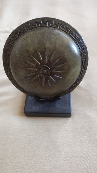 Бронзов щит мини