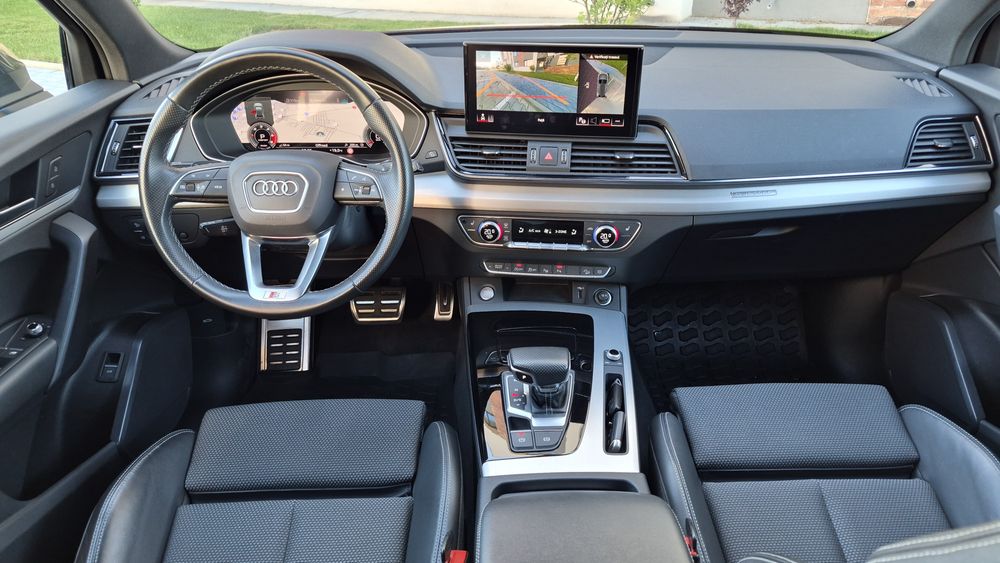 Audi Q 5  /  S - line  /  204 cai  / 2022