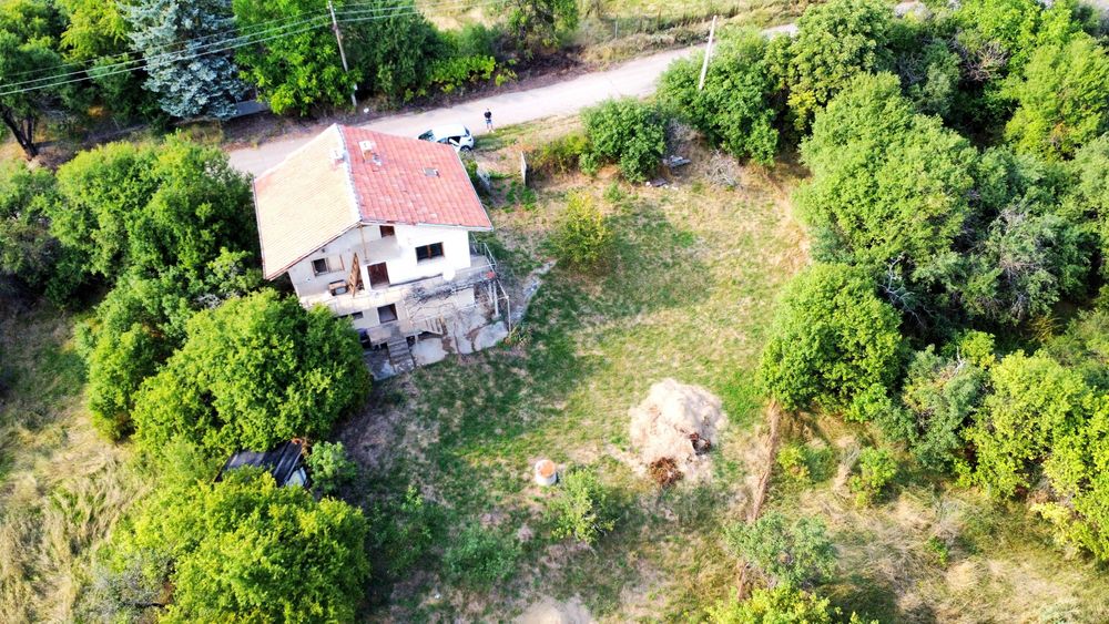 Къща за продажба в с. Режанци