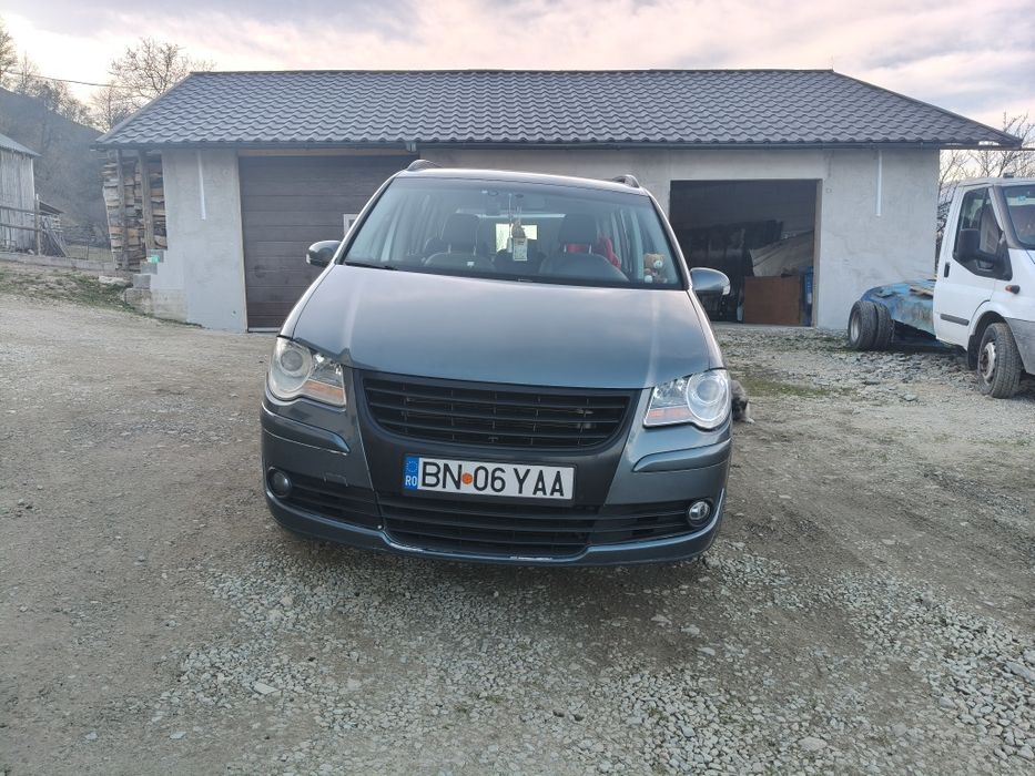 Vand VW Touran 2.0 TDI 140cp Automata