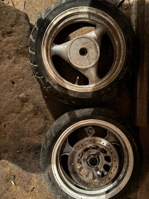 Продам колеса с дисками