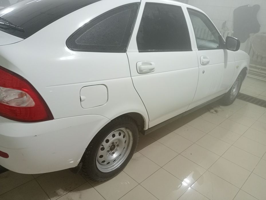 Приора хэтчбек 2013