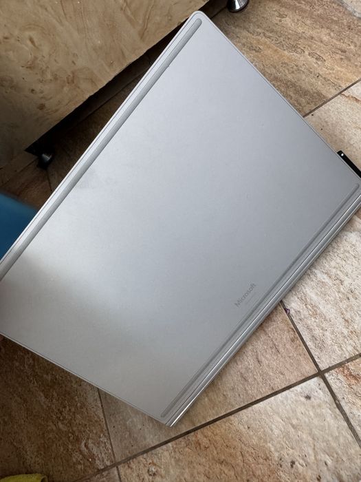 Tableta Suraface Book i7 gen 6 cu bateria defecta