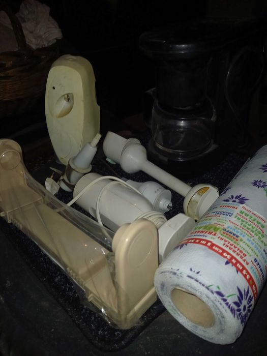 Домакински машини кафеварка плюс други уреди