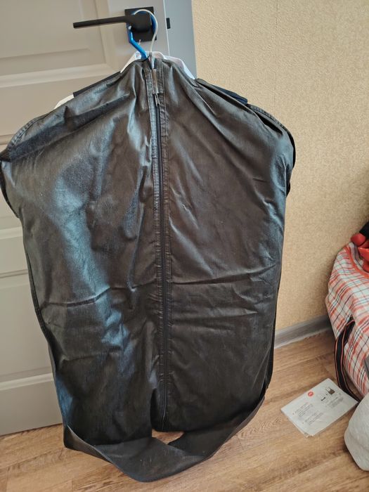 Продам обсолютно новый костюм !