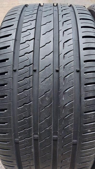 Летни гуми 245 35 19 Barum Bravuris  2 броя
