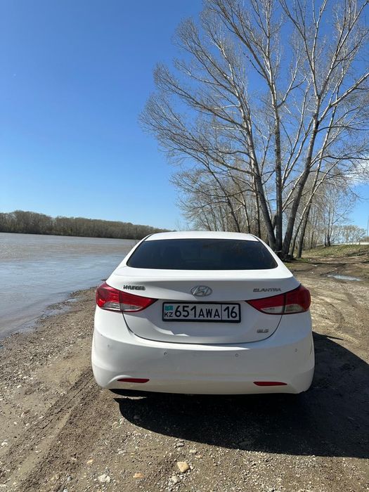 Продам Hyundai Elantra 2013