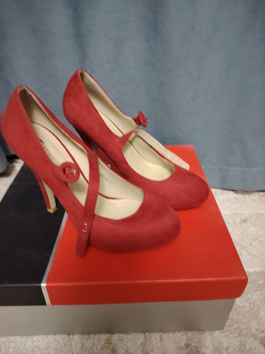 Продам туфли - босоножки