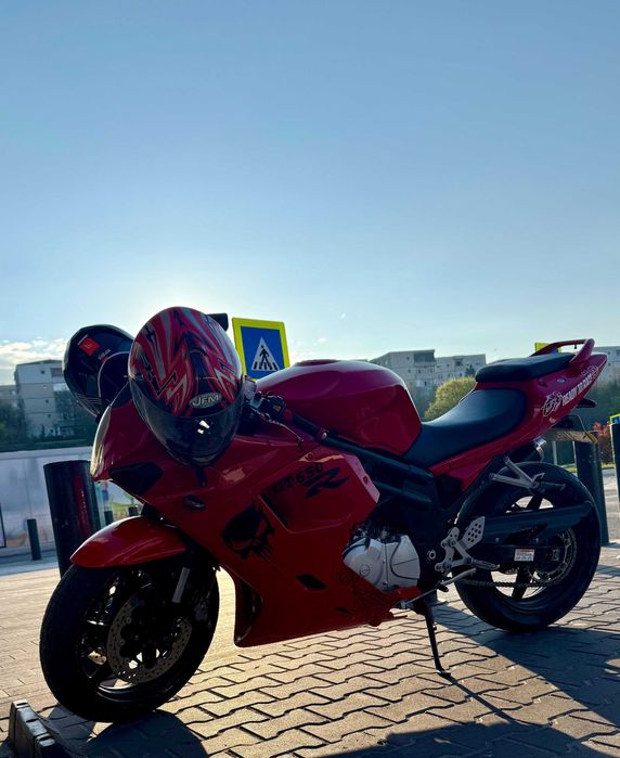 HYOSUNG GT 650 R | Suzuki Sv 650|