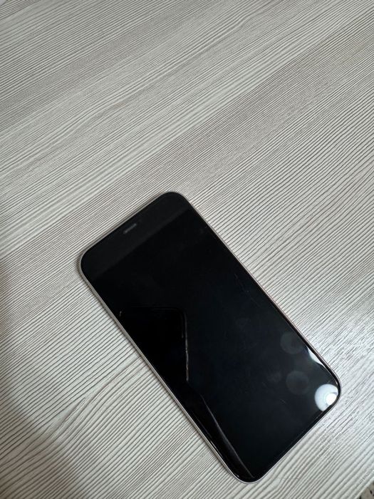 iPhone 11 в хорошем состояний