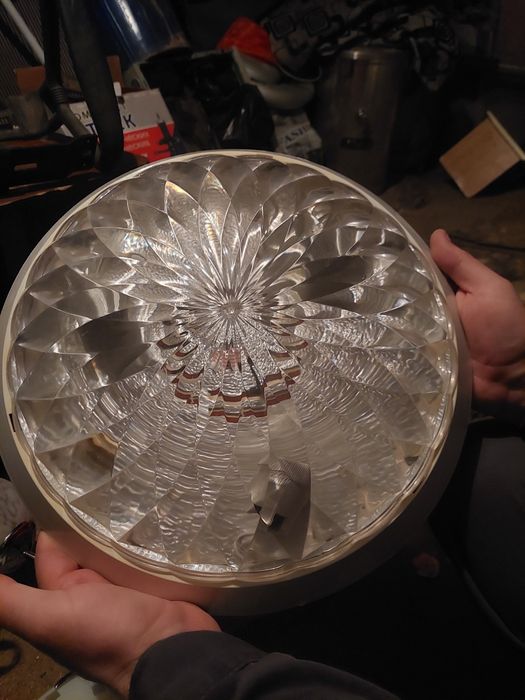 Люстры ,светильники