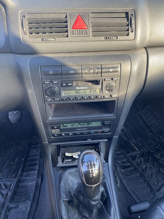 Vand Skoda Octavia , pret negociabil !