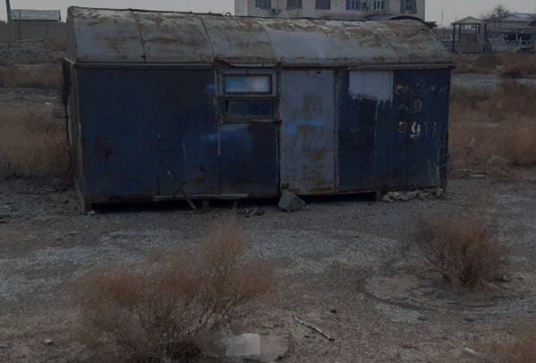 Металлическая будка.  .