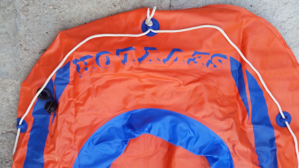 Продавам надуваема лодка