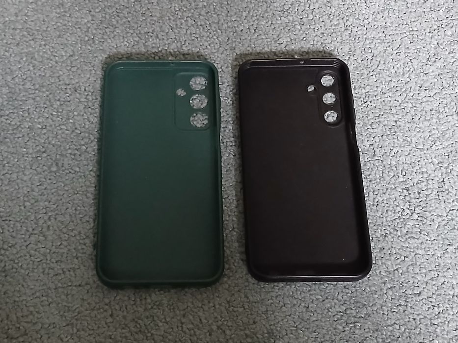 Vând 2 huse samsung a15