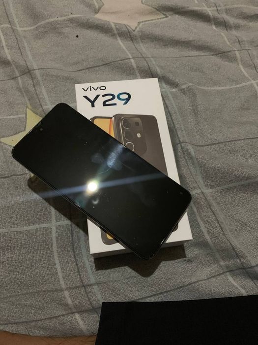 Vivo Y29. xotira 256
