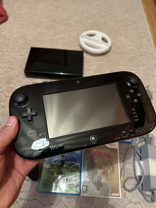Set Consola Wii U + jocuri + acessorii ( Zelda, Mario, etc.)