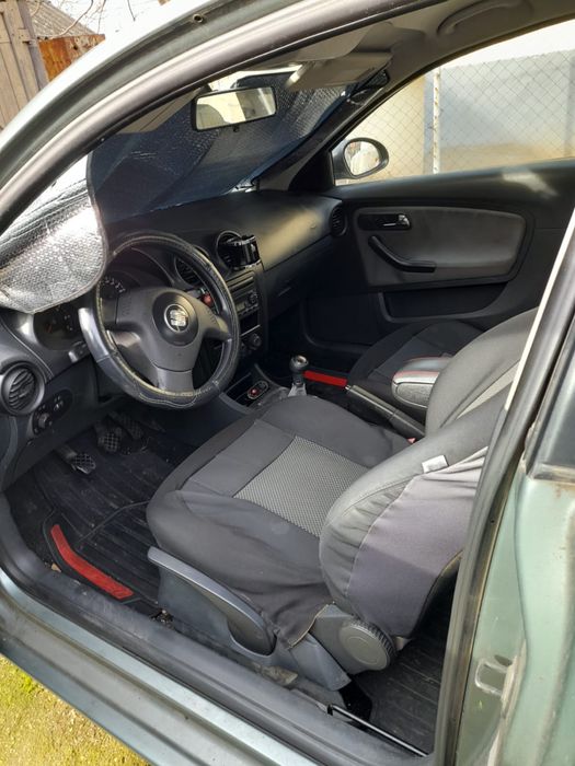 Seat ibiza 1.4 benzina an 2004