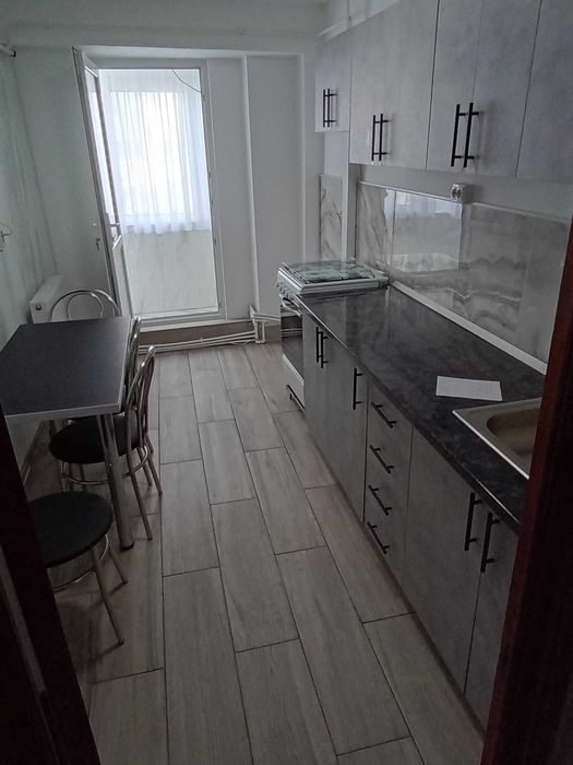 inchiriez 2 camere decomandate M20