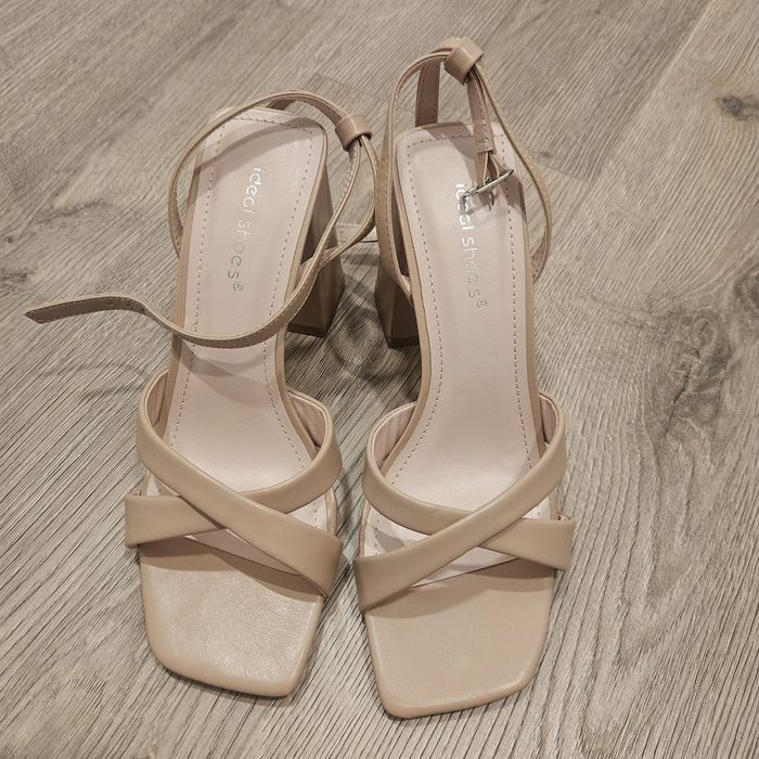 Sandale bej nude 36 toc