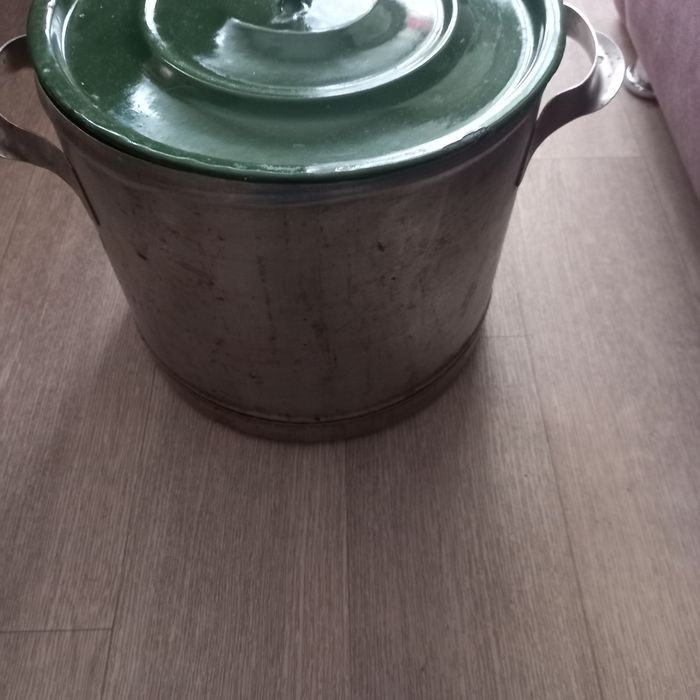 Продадим бачок нерж.