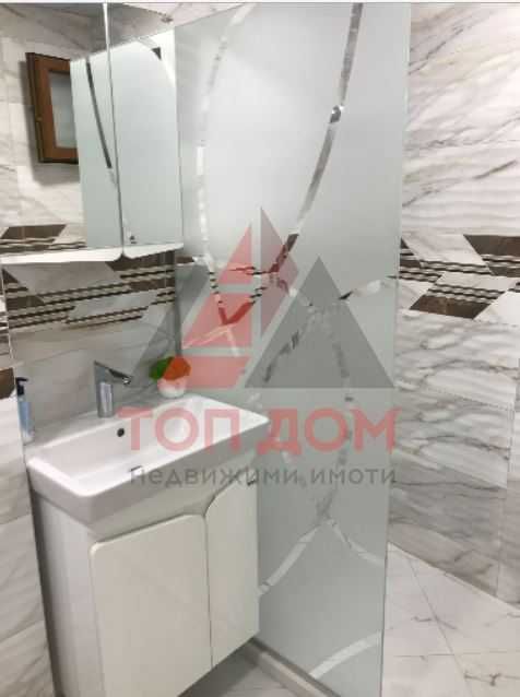 Дава се под наем Тристаен апартамент в Варна, Базар Левски - 87 кв.м за 867 € - Снимка #4