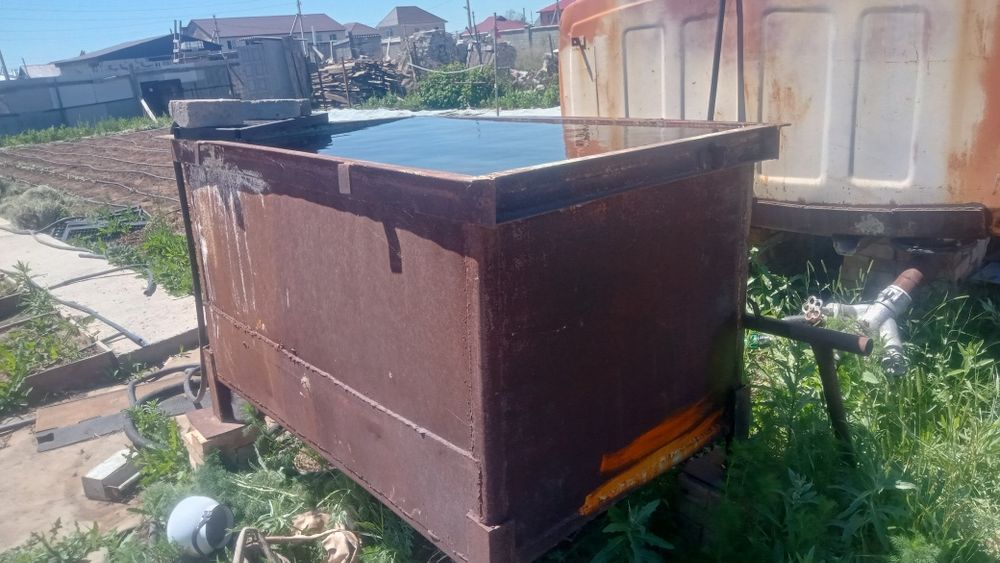 Продам металлический ёмкость для воды