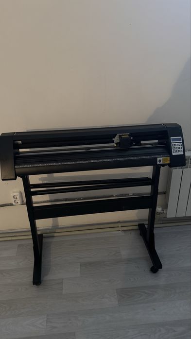 Плоттер абсолютно новый