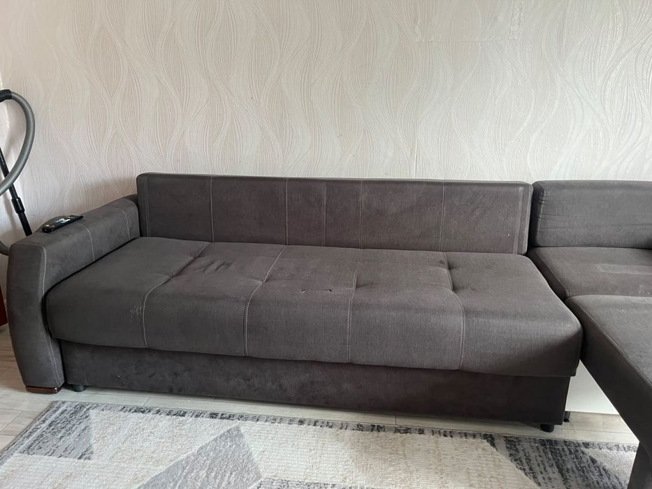 Продам диван 3 м  в хорошем состоянии