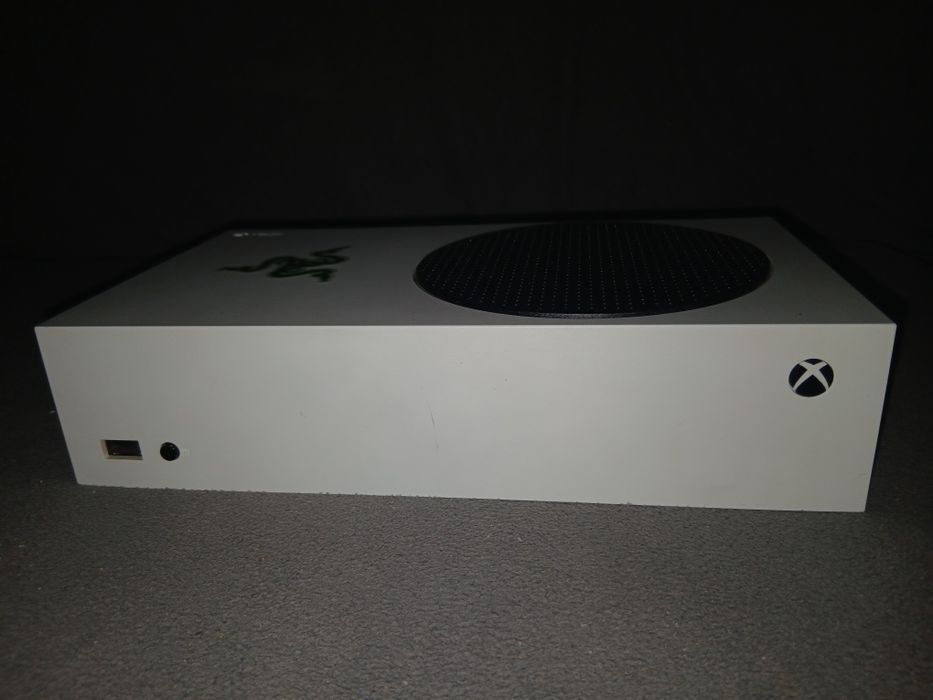 Xbox series s    (folosit)