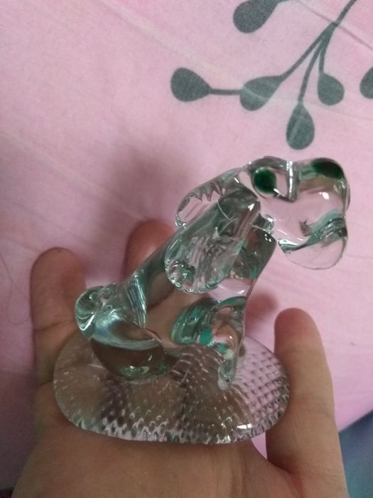 Продается статуэтка собачка