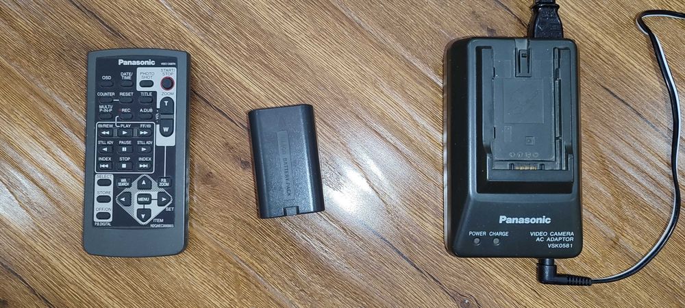 Видеокамера-Panasonic NV-GS3
