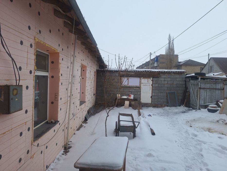 Полдома на 64квартале