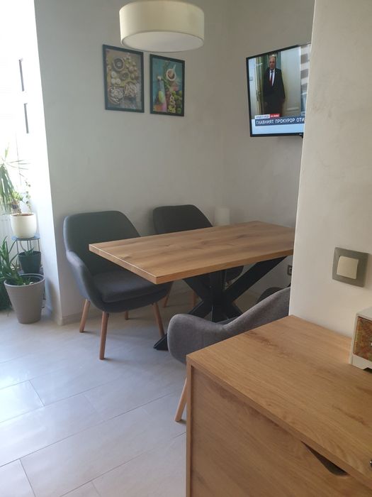 Трапезна маса от масив дъб с ж крак