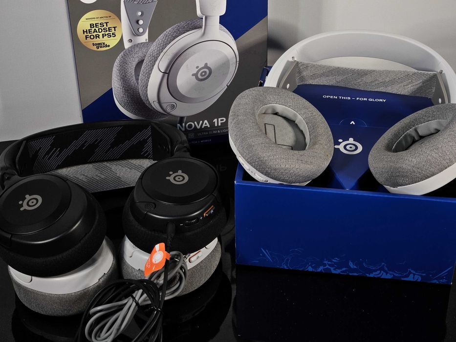 SteelSeries Arctis Nova 1P | PS5/PC геймърски слушалки | Бял/черен | 3.5mm