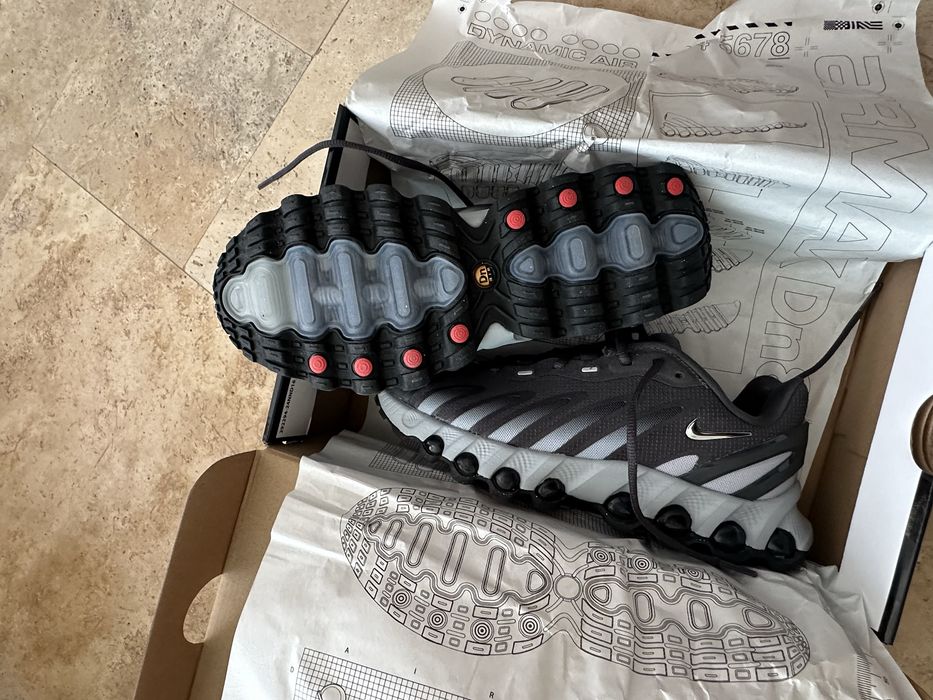 Марaтонки nike AIR MAX DN8